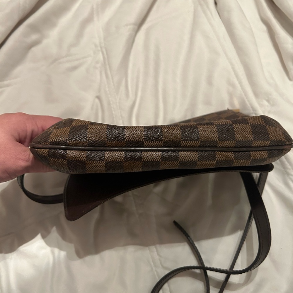 LV Tango Brown Slap Damier Ebene Long Shoulder Musette Bag - Picture 4 of 10